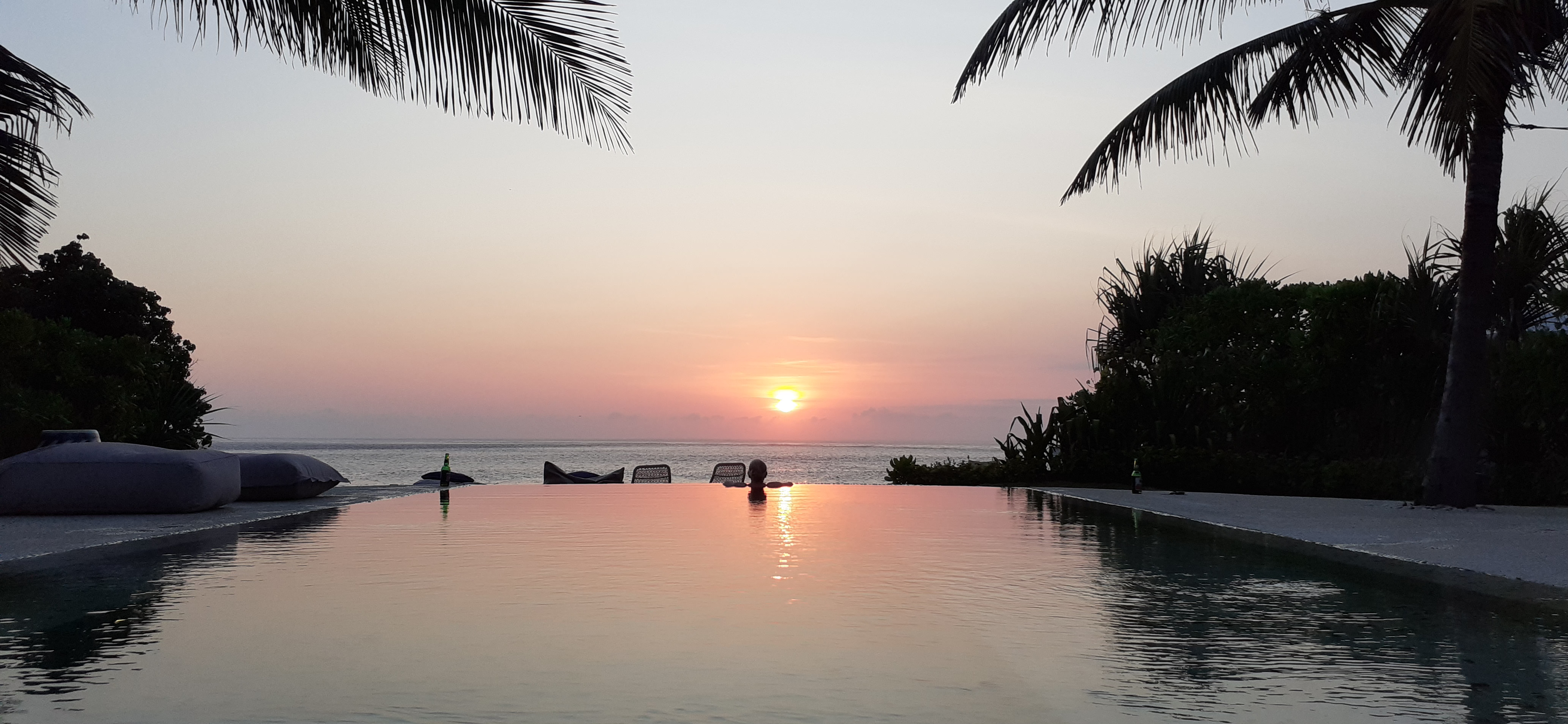 home-banner-background